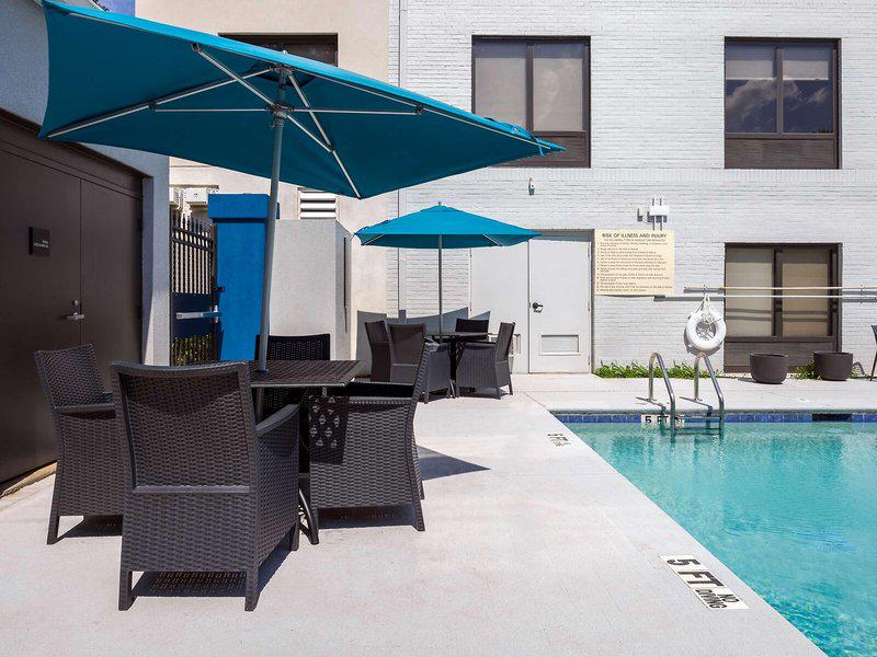 EFC026743FF00F10135A6026A17D2592