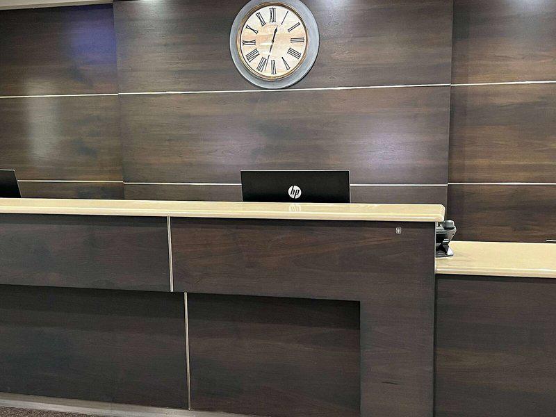 B66F2392AACBA923D2BA43A52428B40B