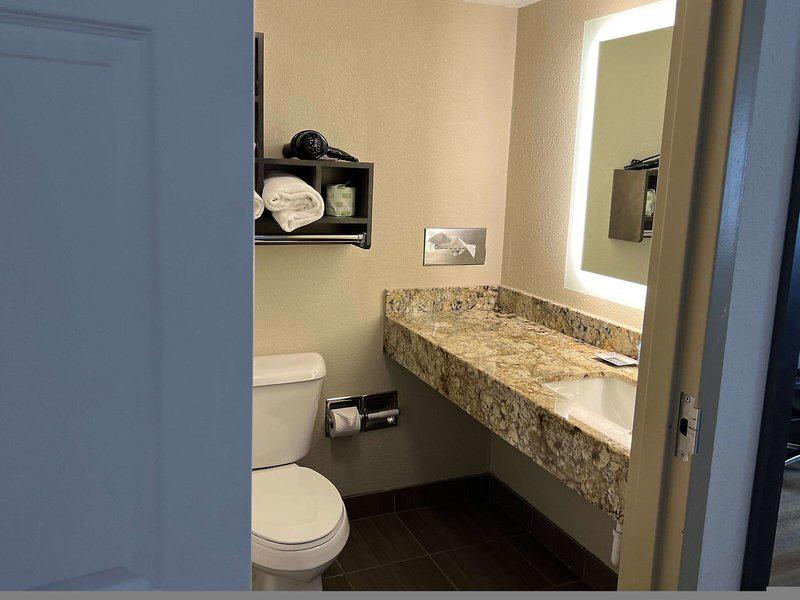 12F23821A39B1AAD199DB69A67CE01ED