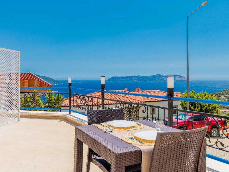 CE98EF78E8272703FA111E2E7350456D