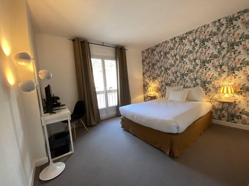 84E86AD706D70AC5EDEF981D8662AF09