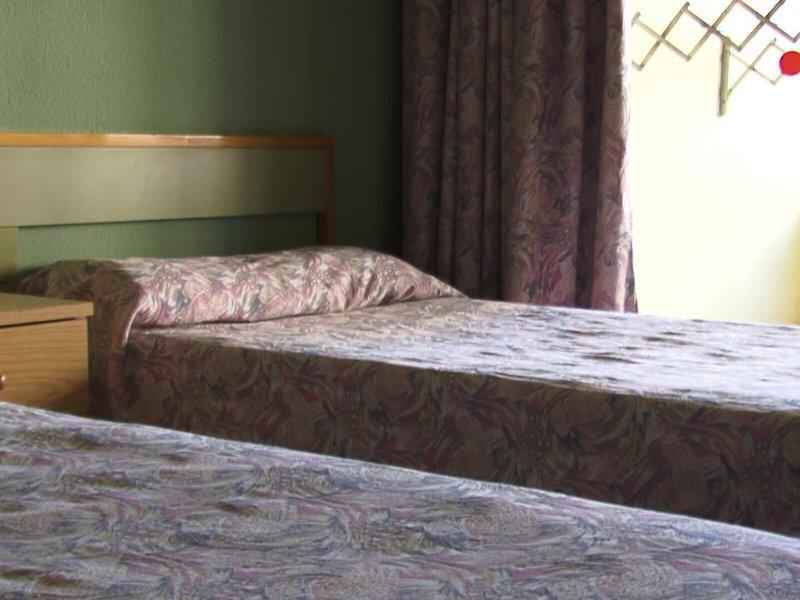 16EDED28BDE316C03D44B54CF6531A94