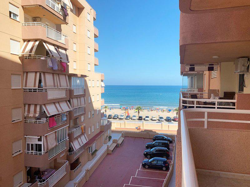 00EEF2BAB28F719CDA718319D08E2C9E