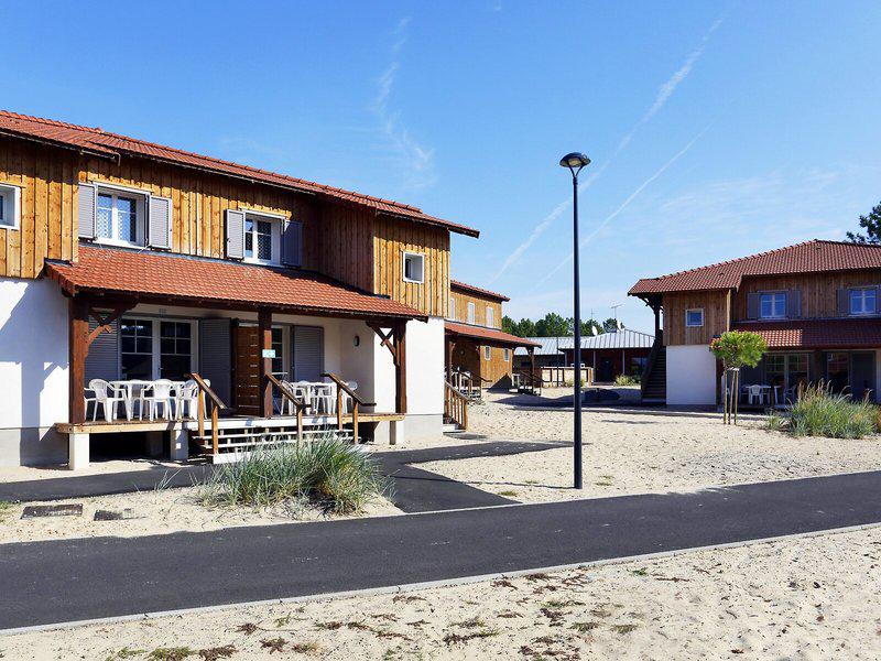 E903D9D18168D8AA6B5A25A65AE3306F