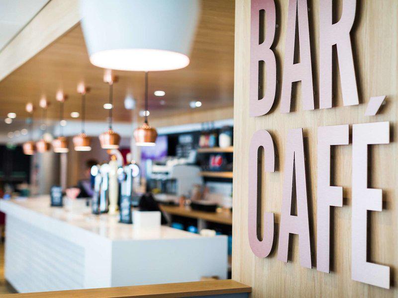 52E646F778A805709BF0BBEF56DF55CC