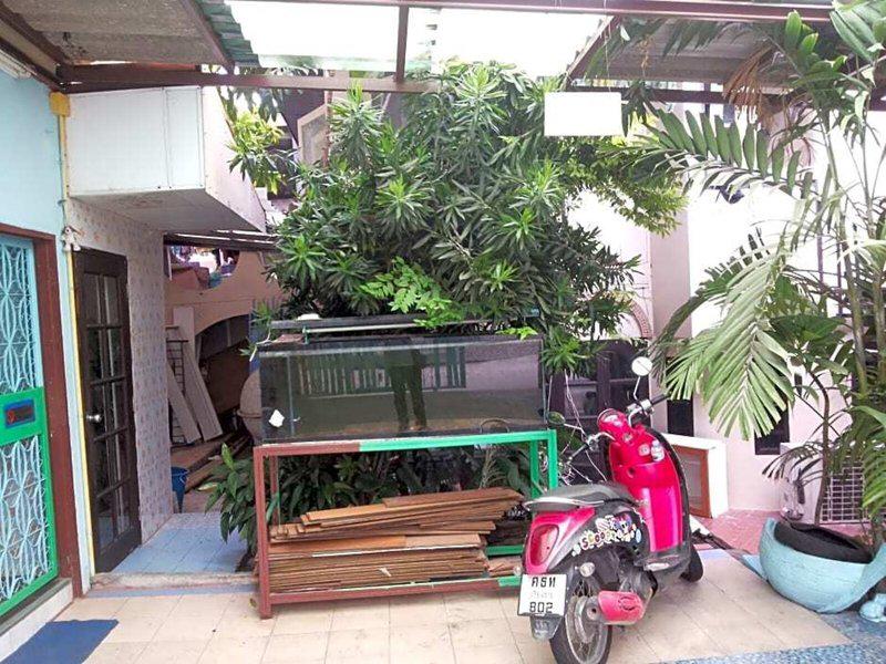 A58698117318305889433AF0EE8E0D5C