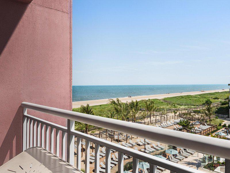 E4053DCE494AF9B9D3206B2F7211E9D7