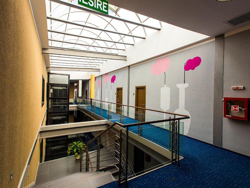 CBFAD2B2DFC5B241BAEA7E87D68542E8