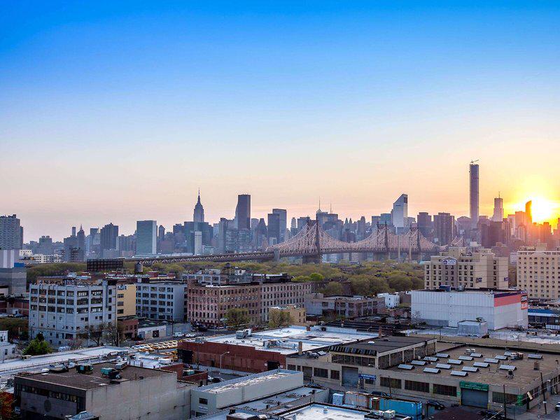 AE4D429EE204BBBB61366E5809895FF4