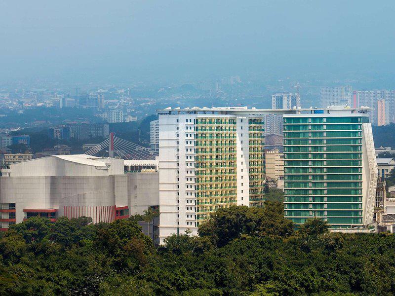 B753FDBED846B35E3F705F230D67436D