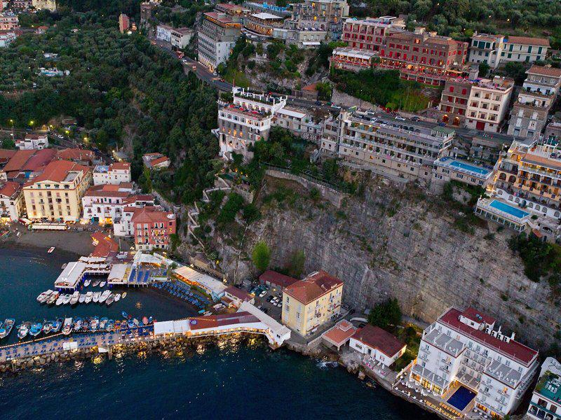 7A2E62C7AB9391D497AF23720010BEC4