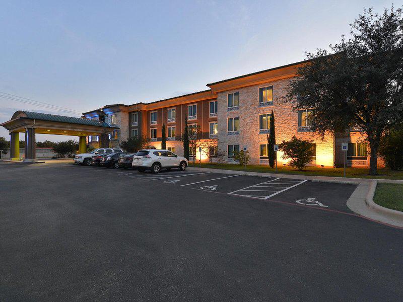 228FA0D7F49A5AA064A2B1AC92294869