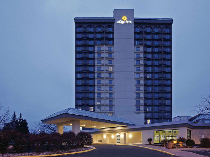 921C57B4FDFB2BDB18119CB3AC4702F5