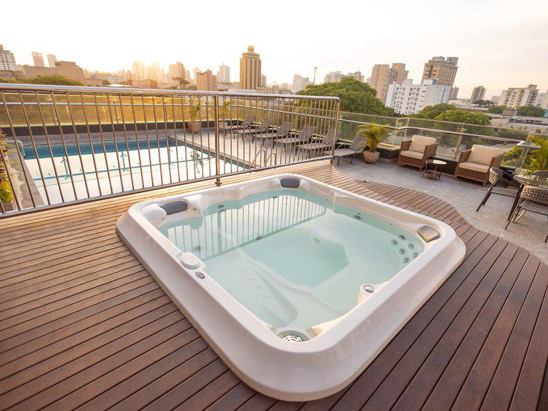 FC13E19B119DC1615E8876E6D6B693C6