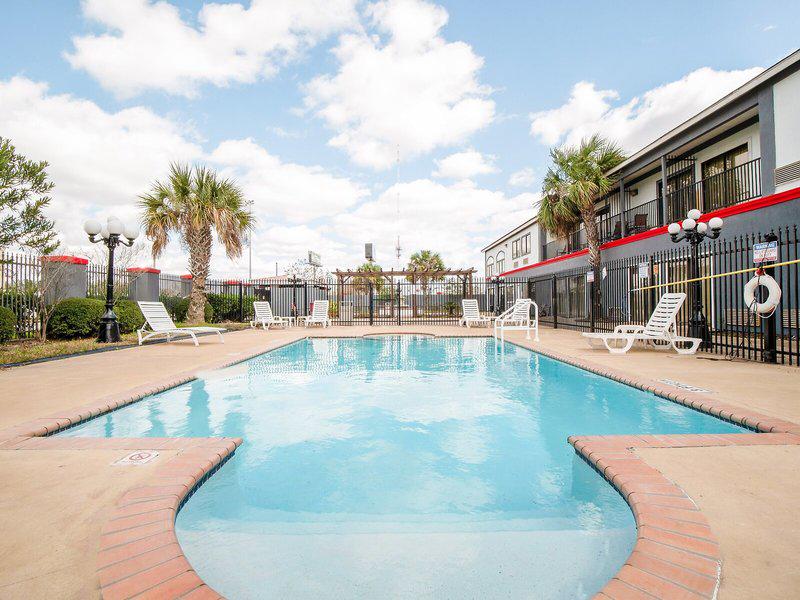 09F0AF96DEB443E477A3A989967DE3DF