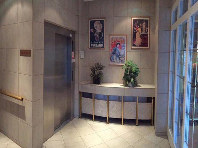 2D6E5FC6D9E4D31178EF552C4EAFE8BE