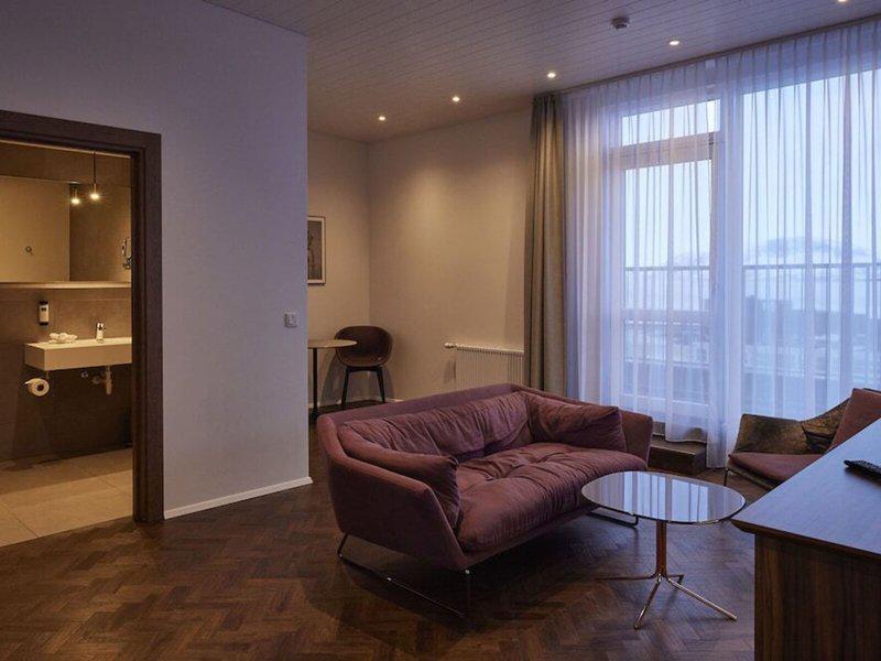 DBC95CF4FF889AC45580E7C4787685B3