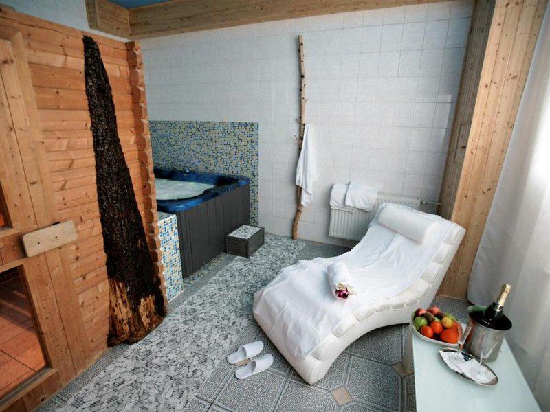 0EE18A6A32D5A0A4D9EDFFD0E4ACF088