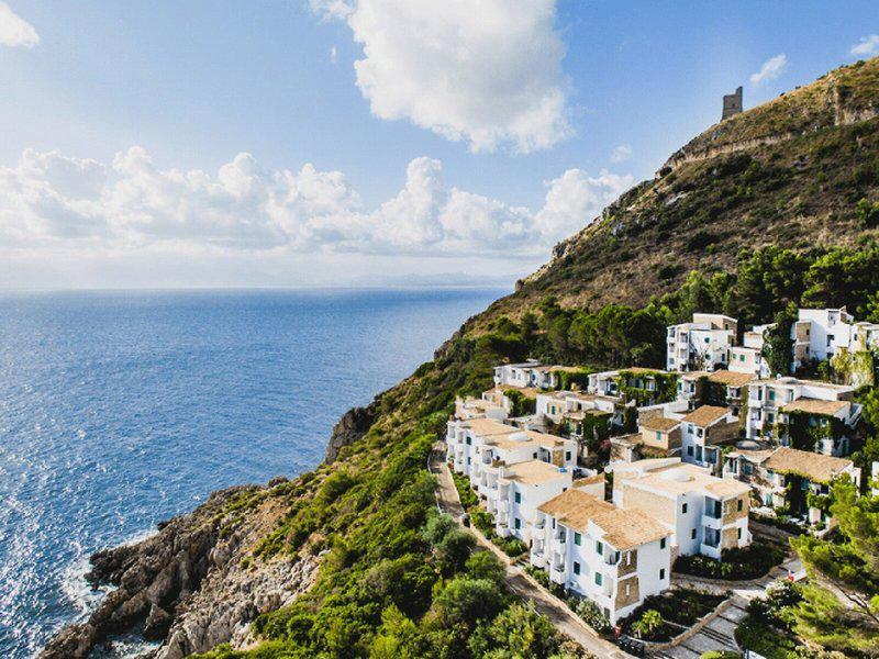 571BC2518F489E1EDC858F682A5F31BB