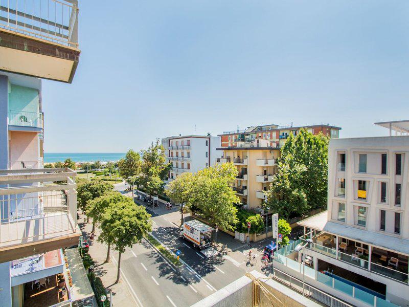 CAF8978ADA34474DDFF9C4D1B7D80109