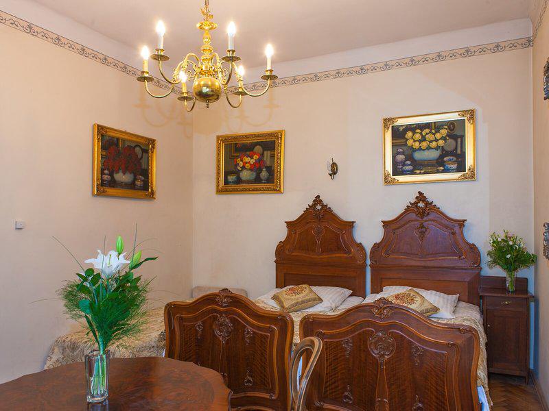 325668C7BFCE2AFF4B954E65C7554137