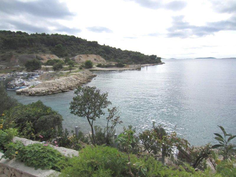 7D0DF146466E6410CCF70B392A0E3E6D