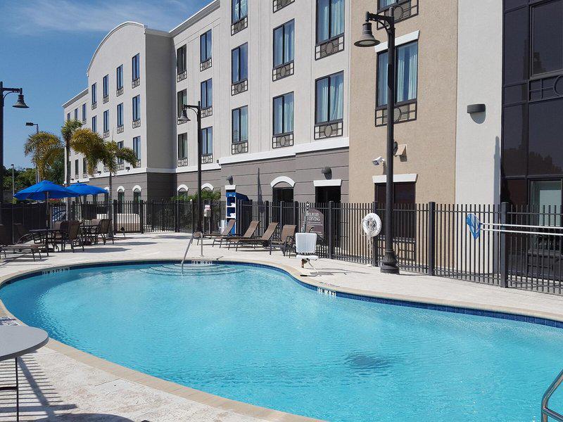 63B7D0D86564774AEBBF85E2C226EB58