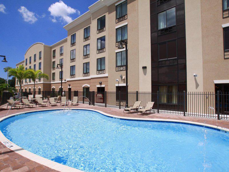 27C0D8F857CF001B32F3A8DB43100073