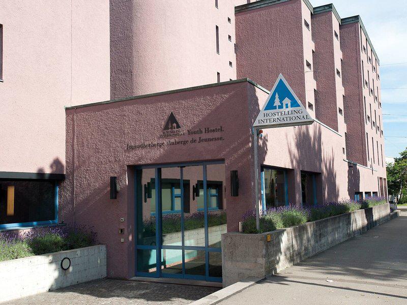 A15F16A525A17C34B55B75362E02A632