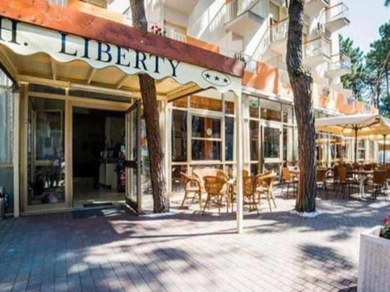 ECDBF6EC1738F418BC4B3CB6DBADEF9F