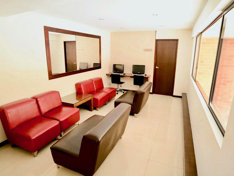 A0683AB1A0CFDB487E48103BBCED8BC2