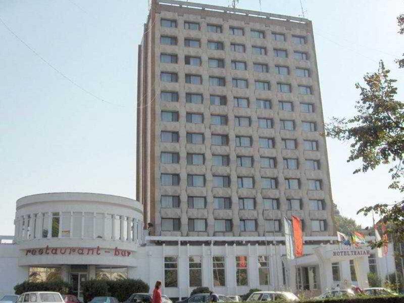 94A43BD8649BAC7167B835E4F3513F42