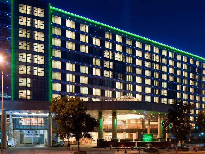 FD77657533DA2C102F17524DAE9FDA23