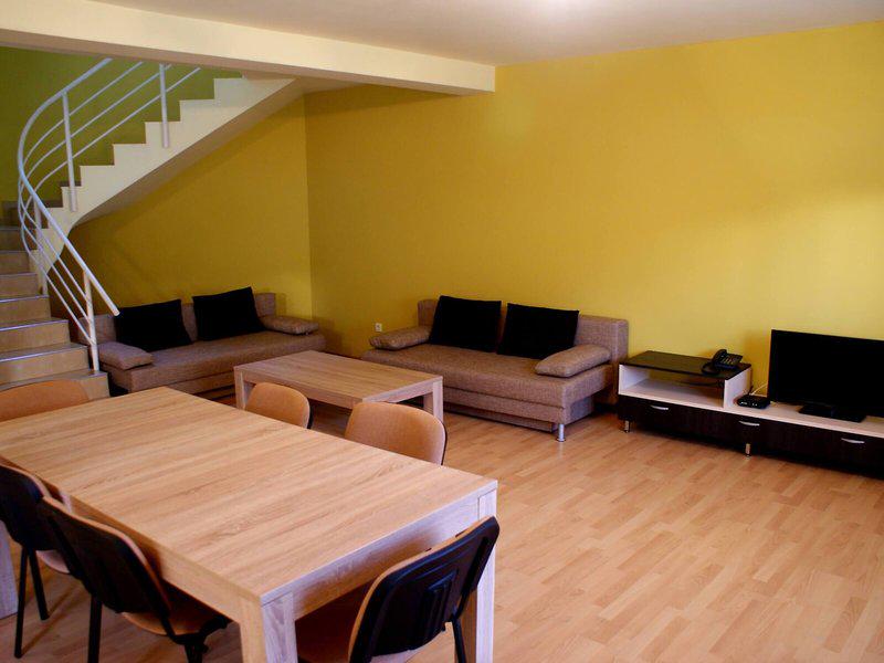 5F7013D6F203EF15DDA1582135048136