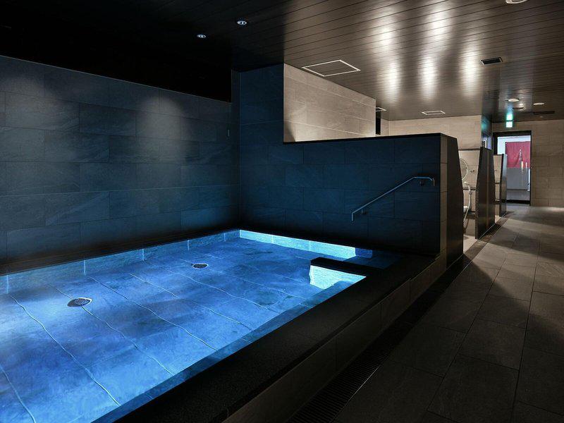 7BBE2907B12D41A373C58587EA0ABFB4