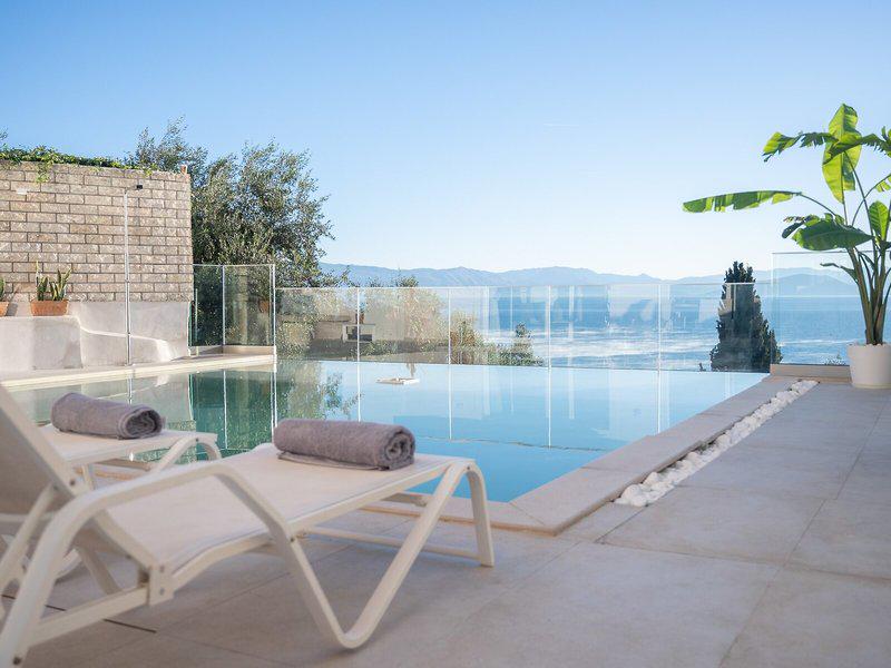 F26C45818DDD03B2E6BB5C84D35DF249