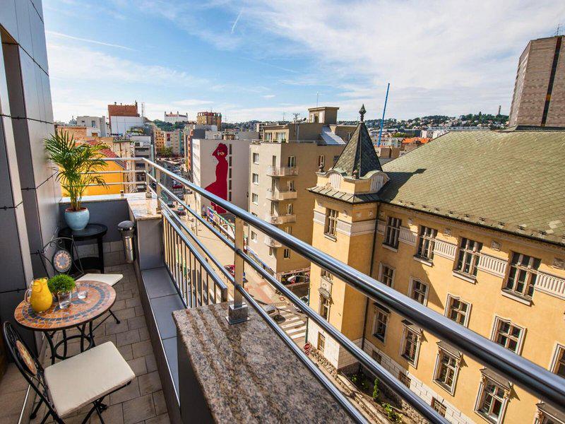 06BA16A4BCE3F6B595E6ED165A70BDC1