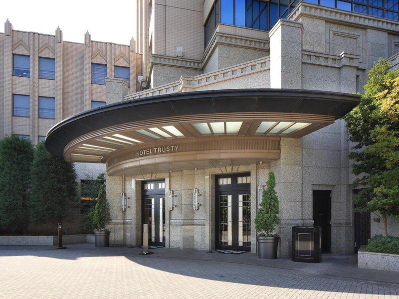 4FB5A5C83307C5E1900E7521C79F5D7A