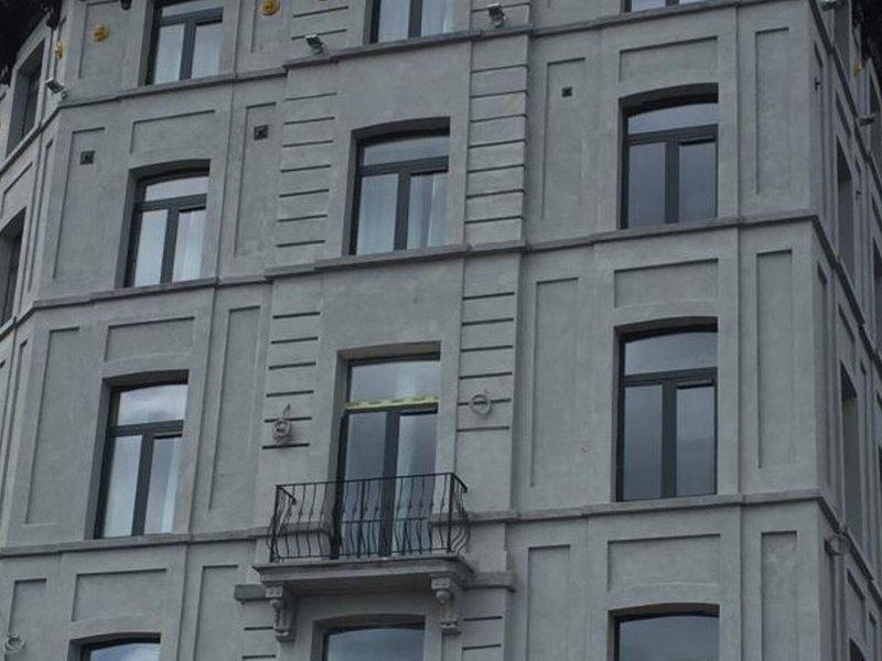 E26AA802BF654421F6015D41CC9D1898