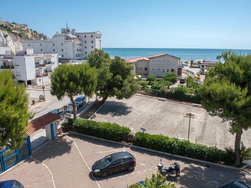 B03DF9CED644C484B23BB8958A1C78D7