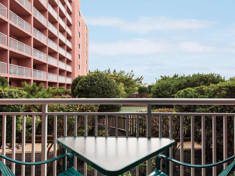 81FF77A0492E74E3B9B7753A4CF8DDCB