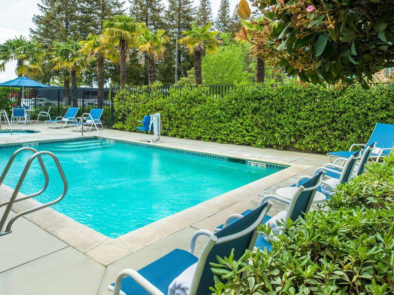 0824E63B0351B4D49C7D029F65D5F0A1