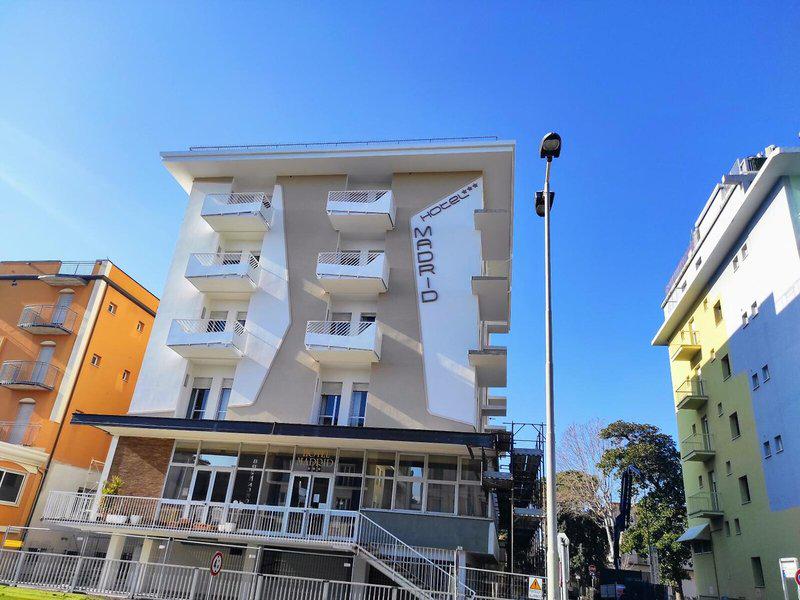 9833363BBF5F2972FBB6145835A74A17