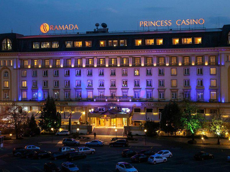 A6C0C4098650E5F8FC12CC993F35B9B5