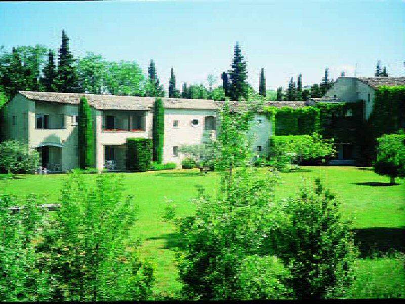 CDB3D1565A94A1840AD2349F6F60D232