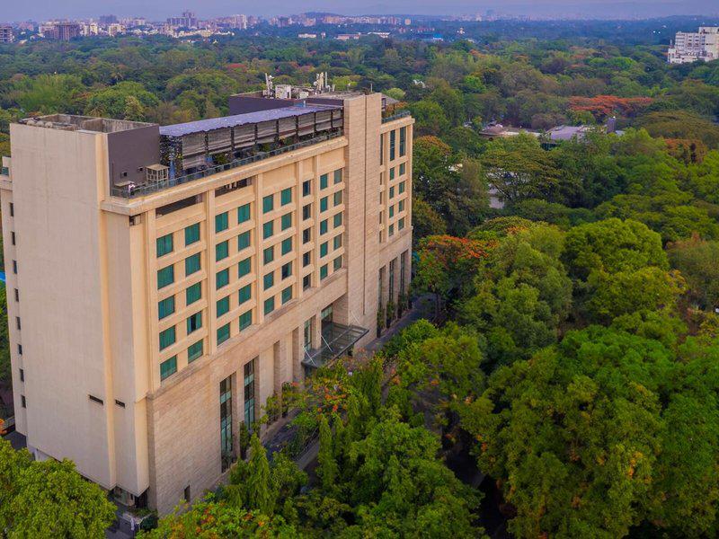 7C686DFE347E409AF94B0F23C3761122