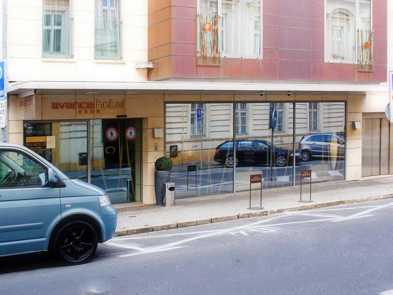 4BFE96780CB83B8017E7879781F7CDB4