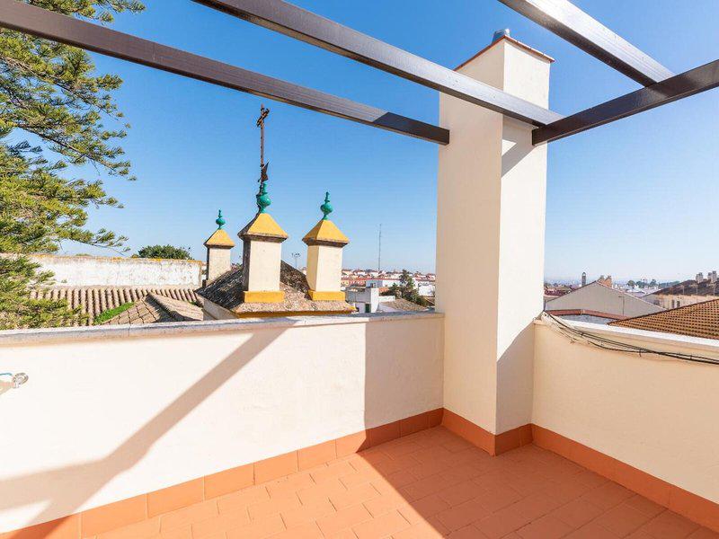 36EE92B0B351213DB3AACF682CE4327B