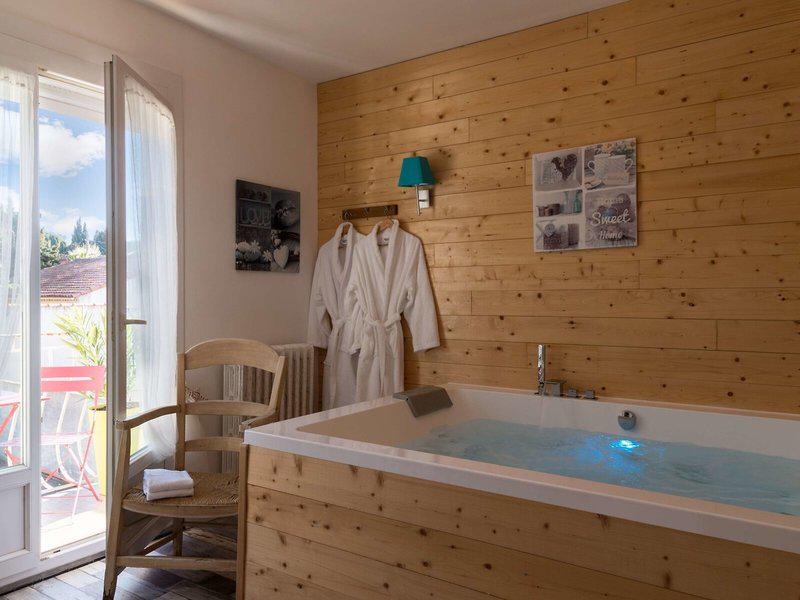 69AA85ED51AC26F13B88F2DB9AE14A25