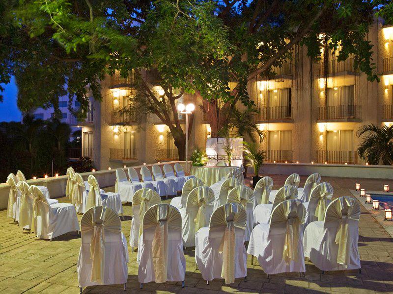 51BBA3678105C6699D6F2CE9234D335D